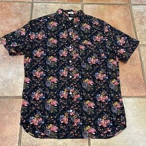 J.Crew slim stretch short sleeve button down shirt. Floral black size medium